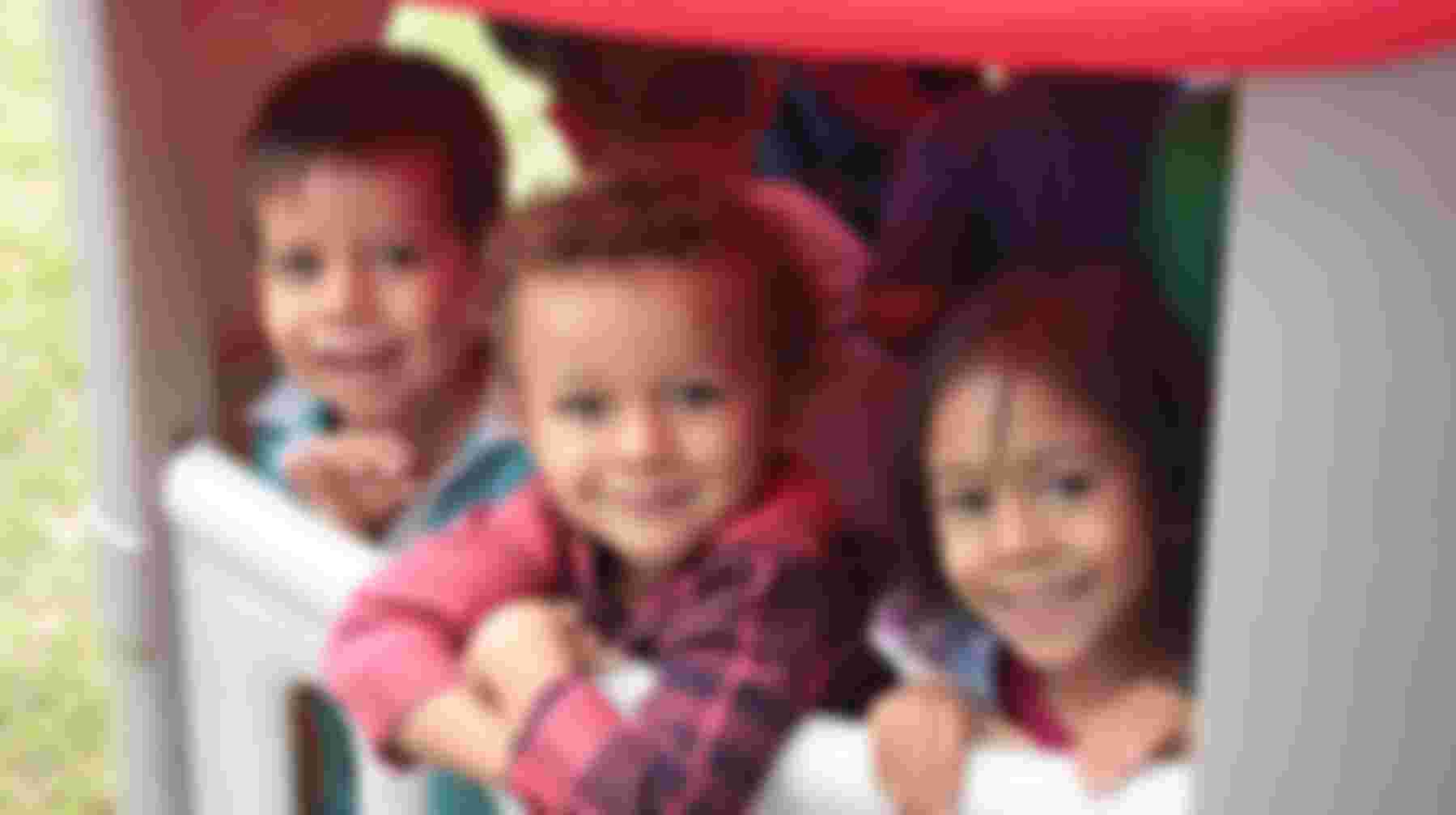 Dounia komt amper buiten met haar vier kinderen. Ga jij mee naar de speeltuin?