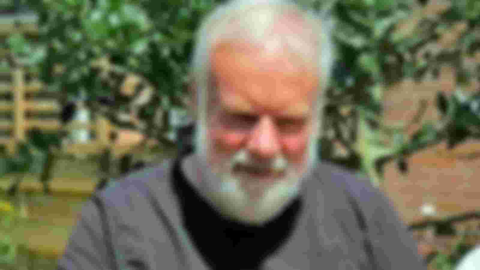 Help jij Mustafa (60) om zijn evenwicht te trainen tijdens het lopen?