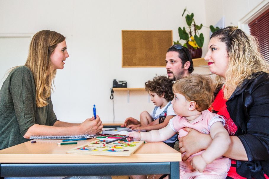 Vrijwilliger op het azc in Utrecht