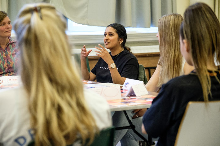 Begeleider dialooggroep Lunetten