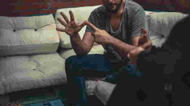 Spreek jij met je handen? Maatje die gebarentaal spreekt gezocht!