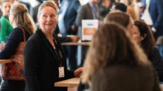 Feel at Home event - Meet & Mingle Settling into a new city can be quite the challenge! So at The Hague International Centre we make sure this can be made easier with our community building events. Join us at our Feel at Home event - Meet & Mingle, at the Central Library on Tuesday 24 September 2024 for an informative and engaging evening. Meet a panel of experts who will provide you with everything you need to know about the various international communities and social clubs in The Hague. Our Feel at Home event is a great opportunity to mingle and meet a diverse group of internationals in The Hague! Participation is free for everyone and includes a drink and snacks. When? Tuesday, 24 September 2024. 18:00 to 19:45 hrs (Doors open at 17:30 hrs). Where? Centrale Bibliotheek Den Haag (Central Library The Hague) Podium B, 5th floor Spui 68, 2511BT The Hague Register here: Feel at Home event - Meet & Mingle | The Hague International Centre