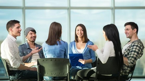 Calling all recent expats to The Hague region! Our friends at The Hague International Centre would love to hear from you! They are looking for internationals to join an online conversation as part of their research to make their services better for you and others in our wonderful expat community. In this focus group session, you'll be asked about your experiences in relocating to The Hague: What went smoothly? What difficulties did you encounter? What can THIC do to make things easier for you? This online focus group session will take place on Monday, 31 January at 18:00 and is meant for expats who have been in The Hague for a maximum of three years. If you're interested in participating, you can sign up via this link!