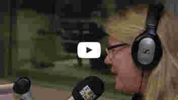 Did you know that there is an English radio program Dutchbuzz of news, views and interviews that tells you what’s happening in this buzzing city of ours? Have a look at our studio visit in the video below and check out our interview video by following the URL