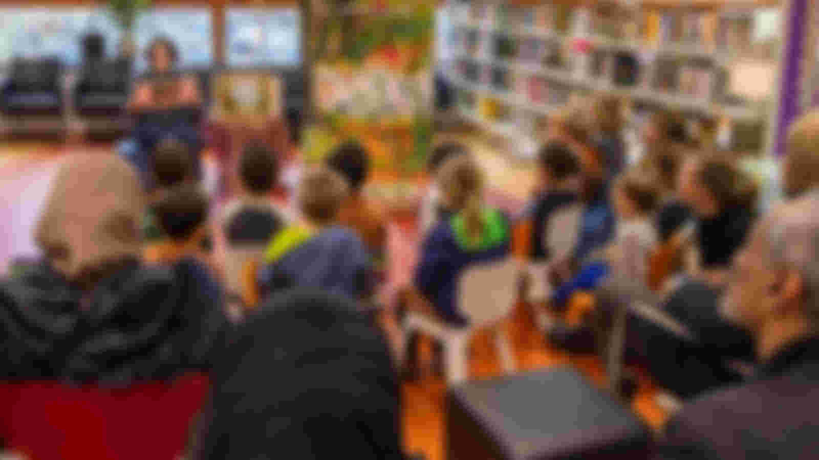 Do you want to read to kids in Arabic? Wednesday15.30 hrs library Kanaleneiland