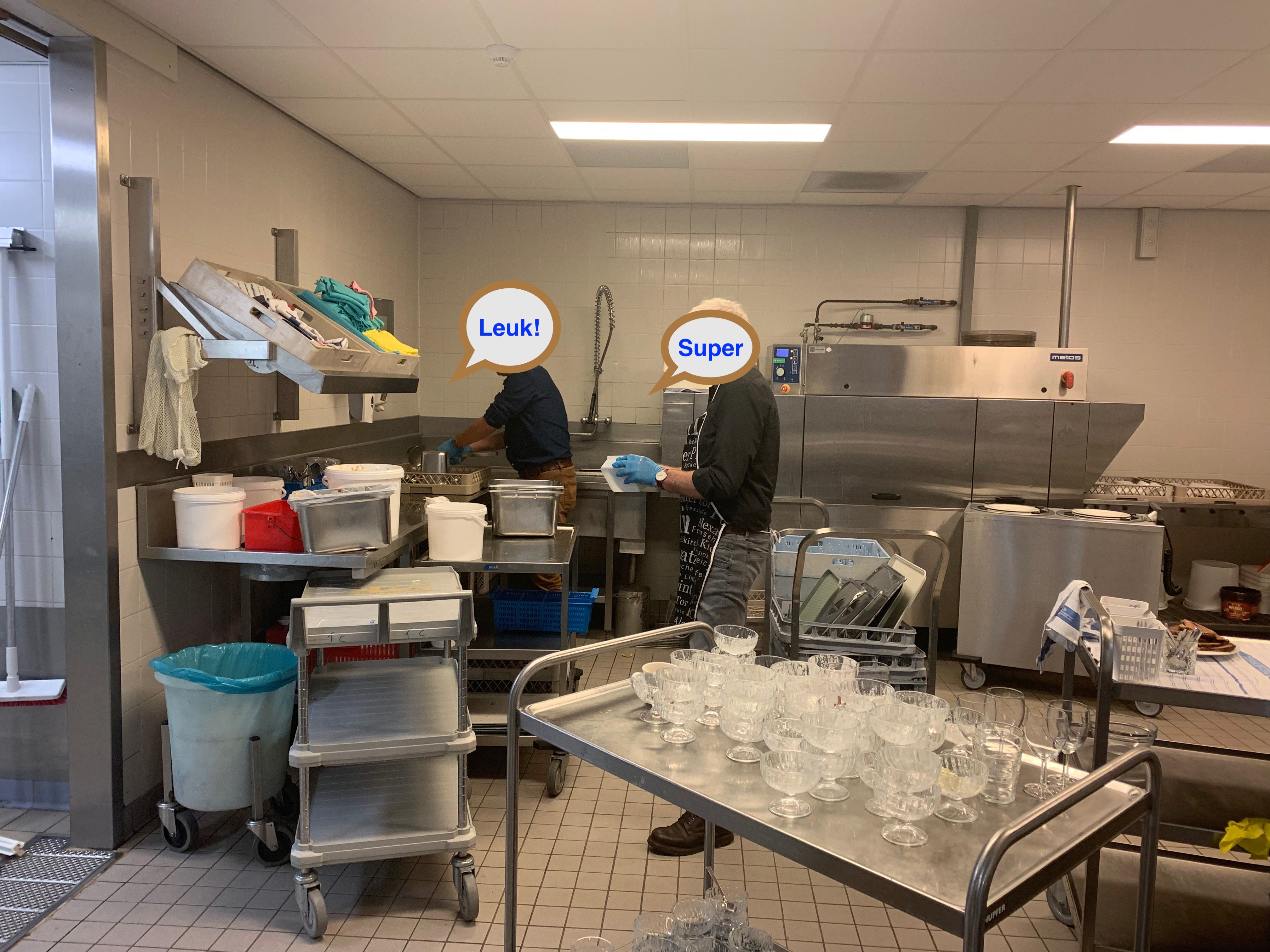 Wil jij ons enthousiaste afwasteam komen versterken?