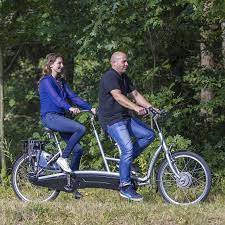 Samen wandelen of op de tandemfiets, vertrekkend vanuit Laren