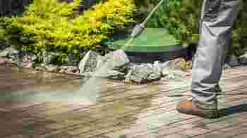 Knap deze tuin op met de hogedrukreiniger