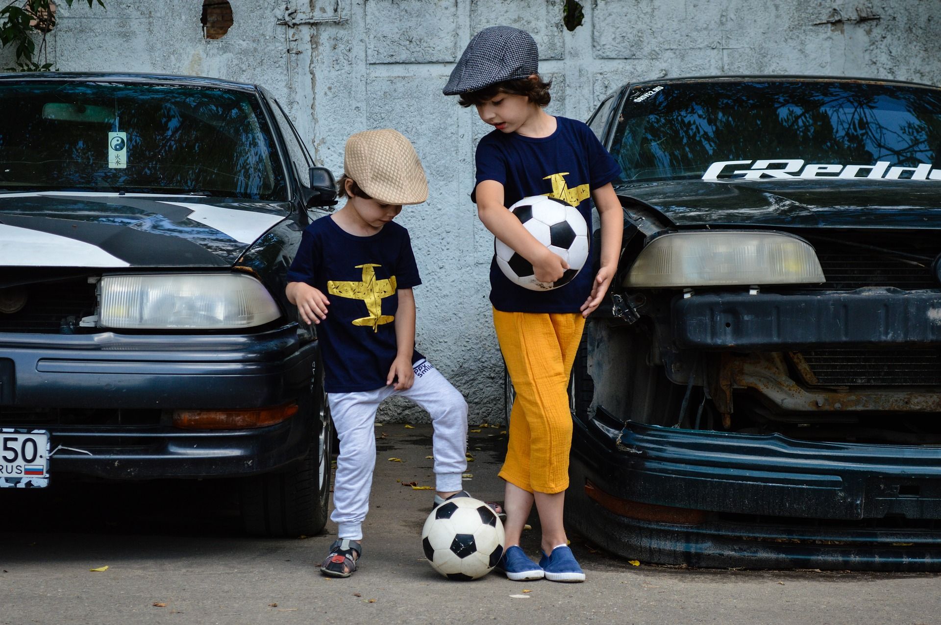 Buddy voor zoon van 12. Samen iets maken van hout of een potje poolen / voetbal.