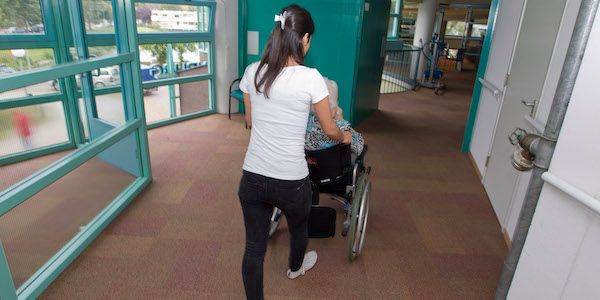 Eenmalig tandartsbezoek in rolstoel