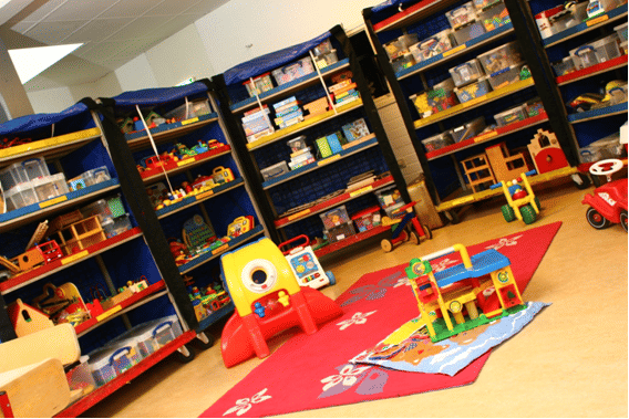 Podium Oost zoekt een sociale medewerker voor de Speel-o-theek