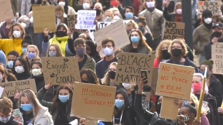 Onlinedialoog: Praten over Racisme