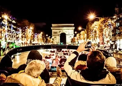 TooTBus: Paris Christmas Light Panoramic Bus Tour