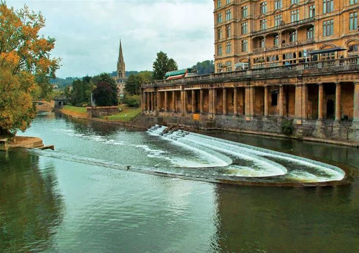 Salisbury, Stonehenge, Bath and Windsor with Traditional Christmas Lunch