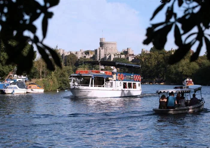 Golden Tours: Windsor River Cruise Boat Tour