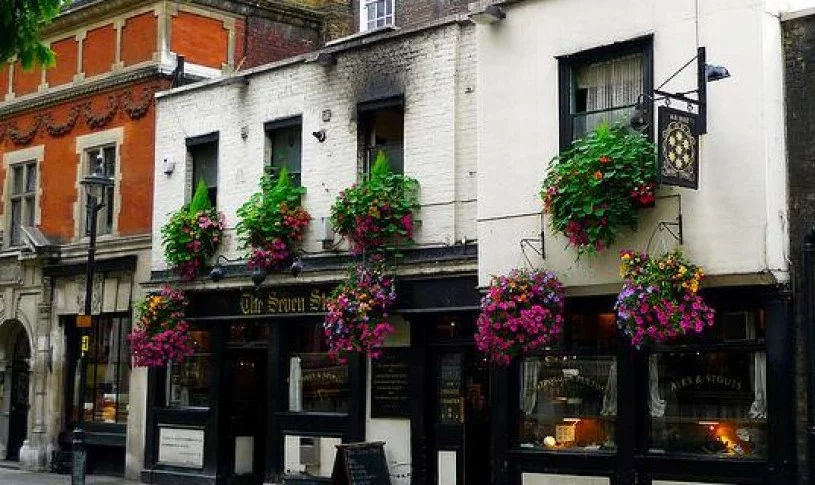 Golden Tours: London Historical Pub Walking Tour