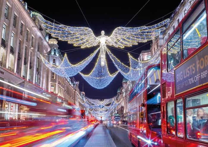 Gray Line: Illuminations of London on Christmas Eve