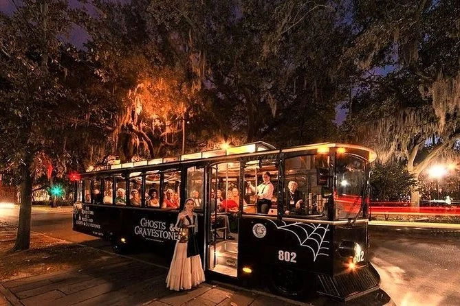 Savannah Ghosts & Gravestones Tour