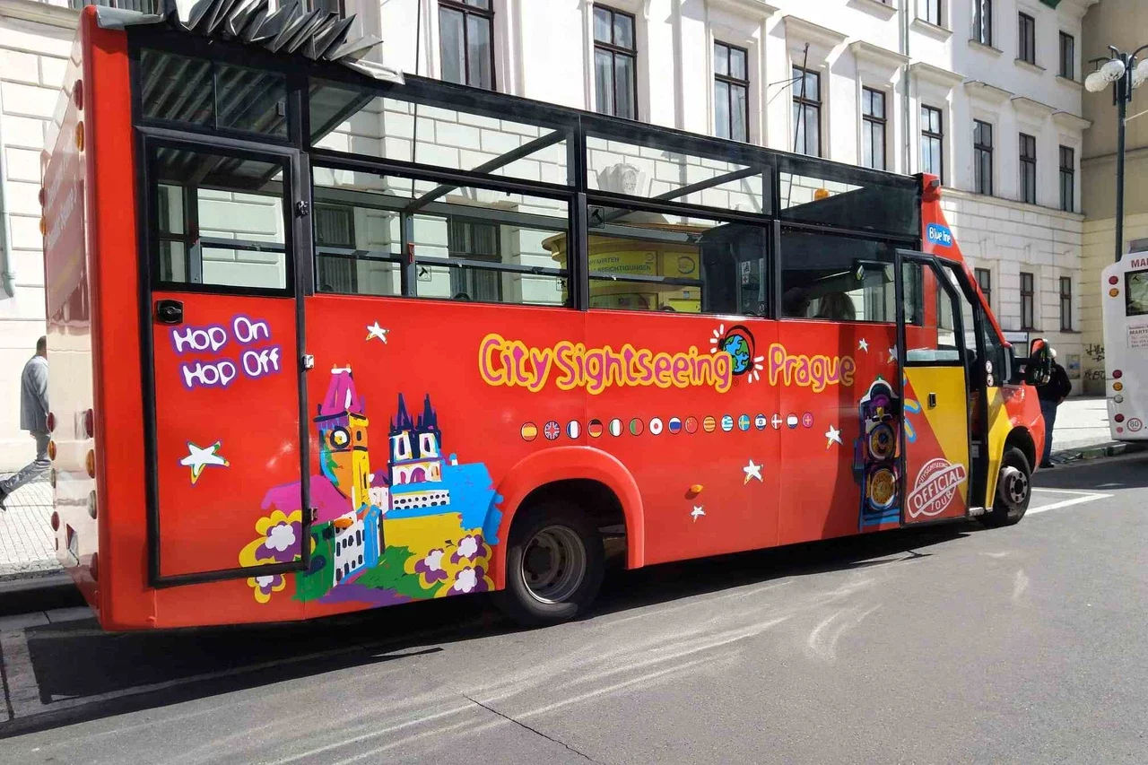 City Sightseeing Prague Hop-On Hop-Off + Castle Grounds Tour + Vlatva River Cruise