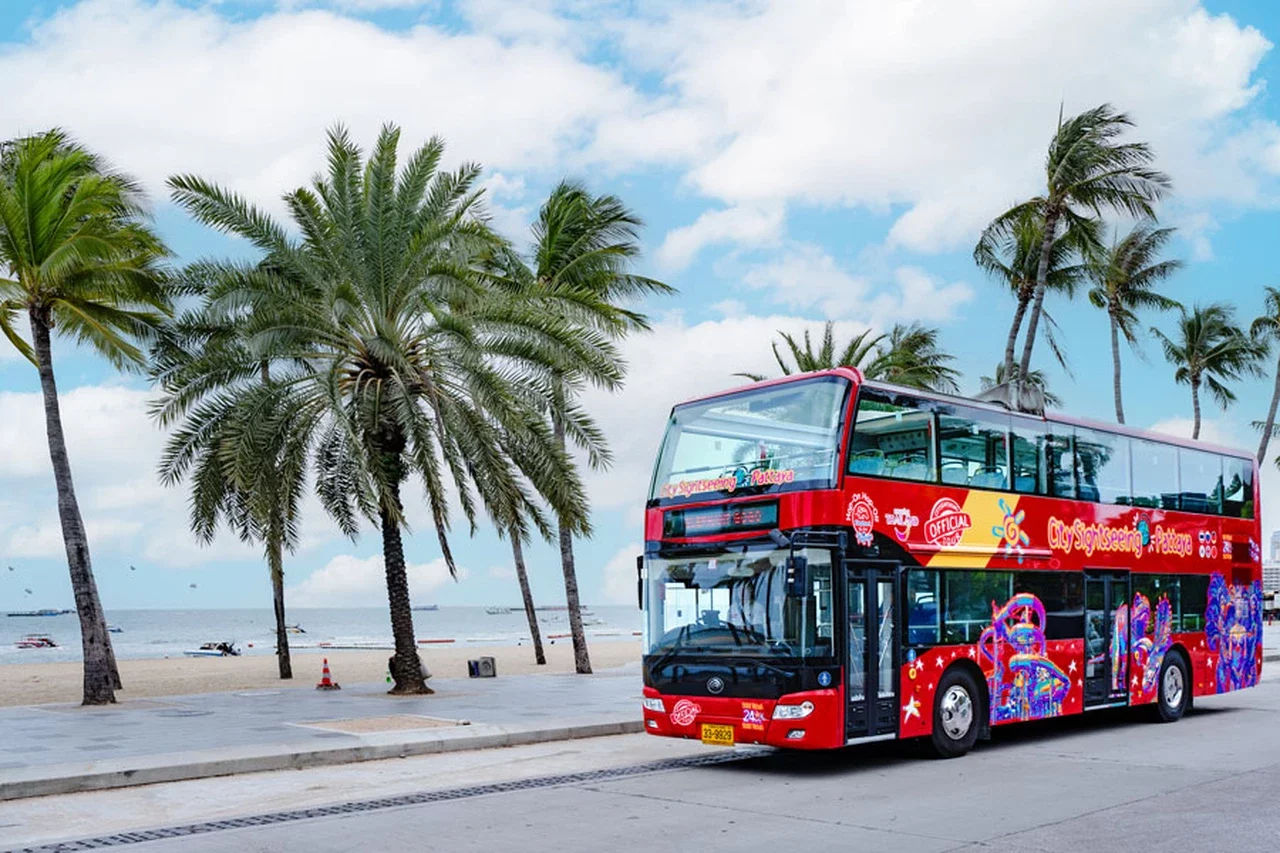 City Sightseeing Pattaya Hop-On Hop-Off + Tiffany Show Silver Ticket