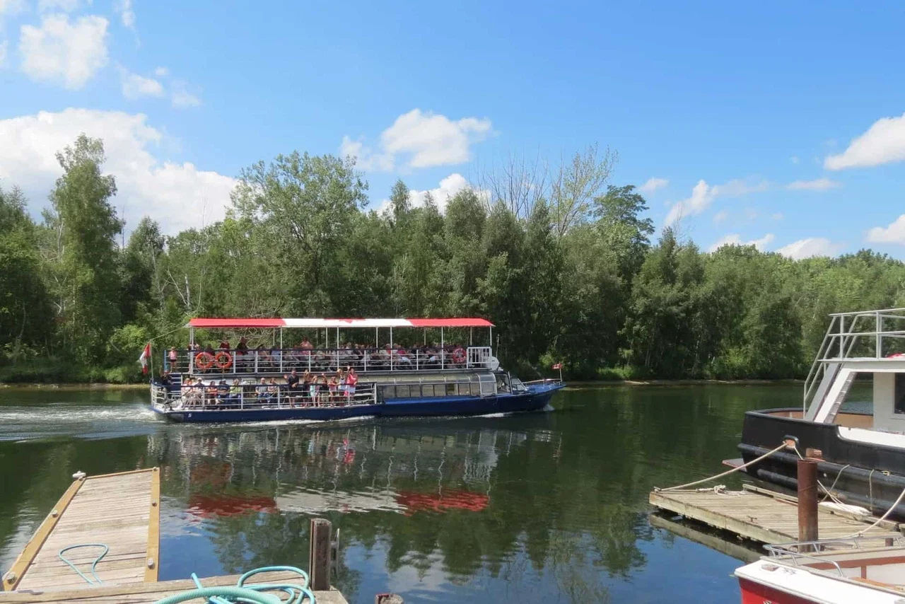 City Sightseeing: Toronto Harbour and Islands Cruise
