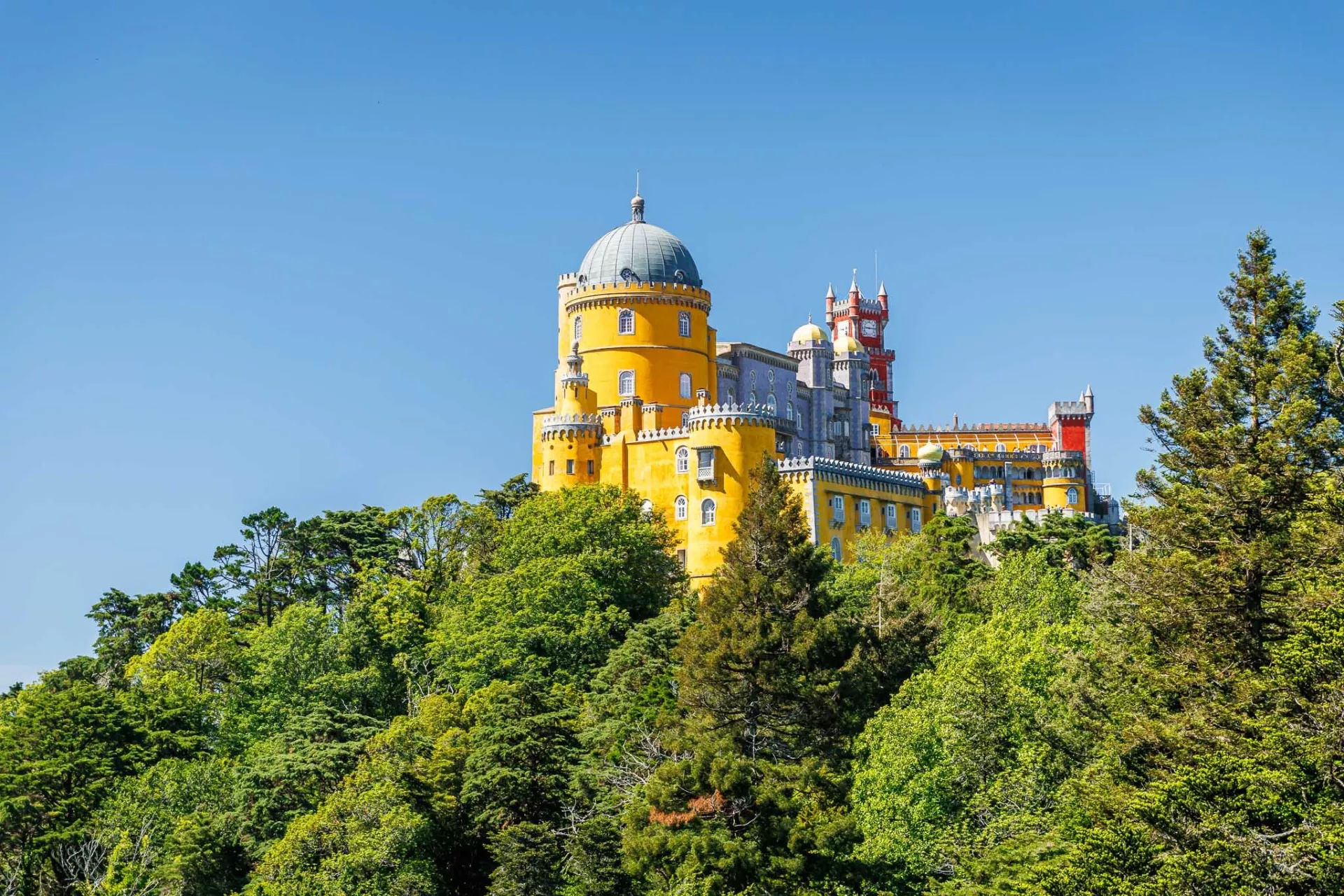 Sintra, Cascais & Estoril Day Tour from Lisbon Including Pena Palace