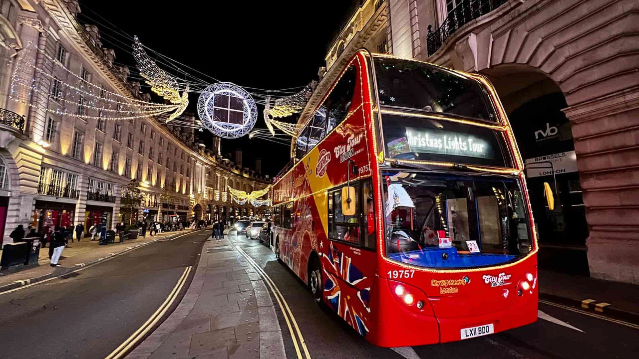 City Sightseeing: Christmas Lights Bus Tour in London