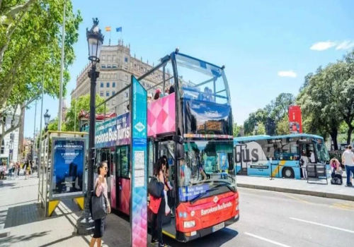 The Best Romantic Barcelona Bus Tours For Couples