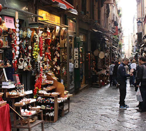 Best Markets in Naples 2026 – Food, Fashion, Antiques & Local - Hop On Hop Off Bus Tours Blog