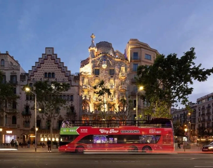 Is Hop-On Hop-Off Cheaper Than a Taxi in Barcelona?