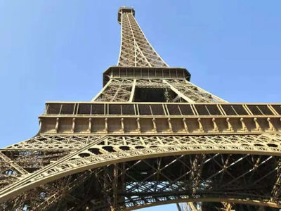 Best Time to Visit the Eiffel Tower - Day, Evening or Night (2025)