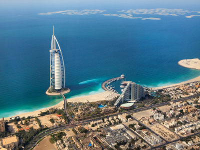 Top Family-Friendly Attractions in Dubai: Explore Easily with Hop-On Hop-Off Buses