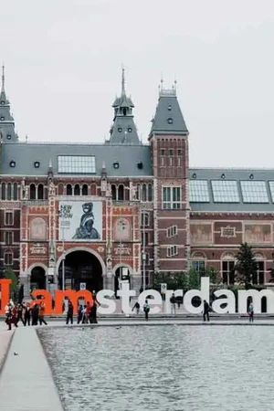 Amsterdam Hop On Hop Off Bus Tour