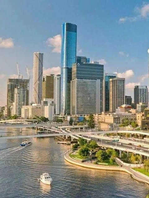 Brisbane Hop On Hop Off Bus Tour