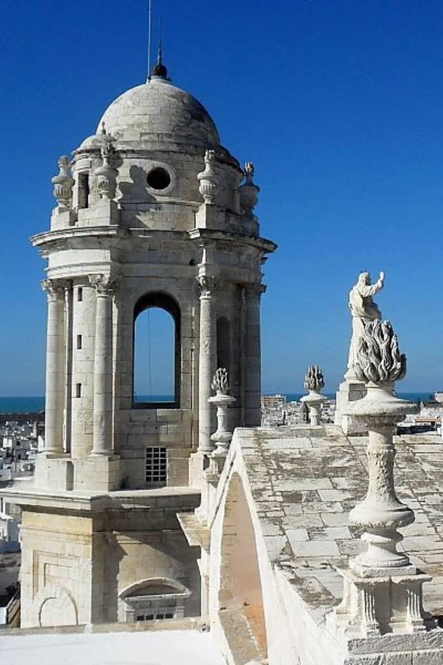 Cadiz Hop On Hop Off Bus Tour