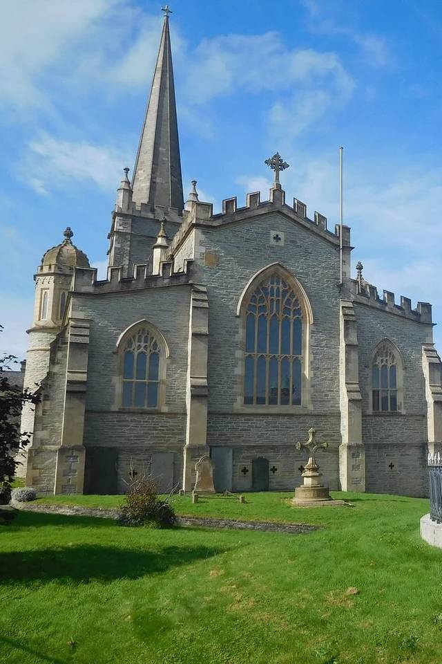 Derry-Londonderry Hop On Hop Off Bus Tour