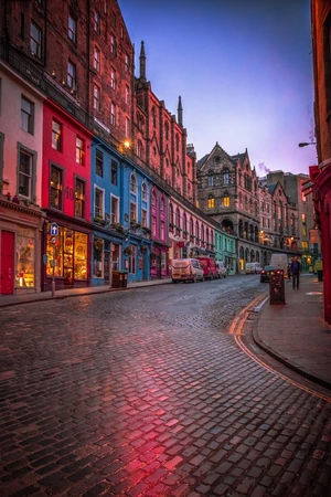 Edinburgh Hop On Hop Off Bus Tour