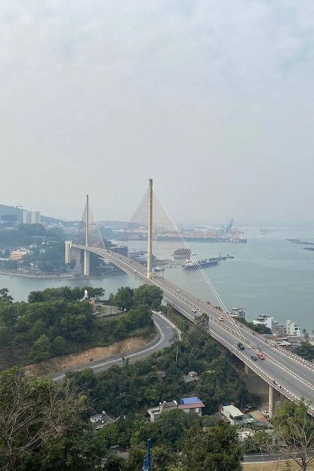 Ha Long Hop On Hop Off Bus Tour