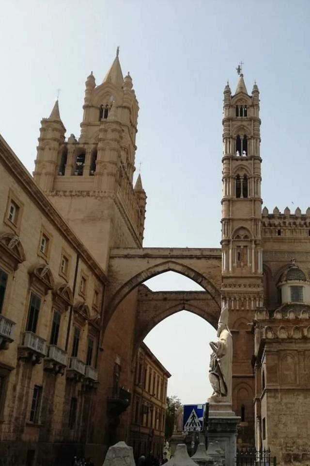 Palermo Hop On Hop Off Bus Tour
