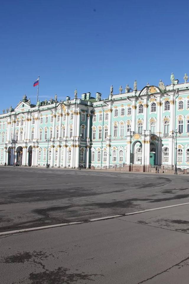 St. Petersburg Hop On Hop Off Bus Tour