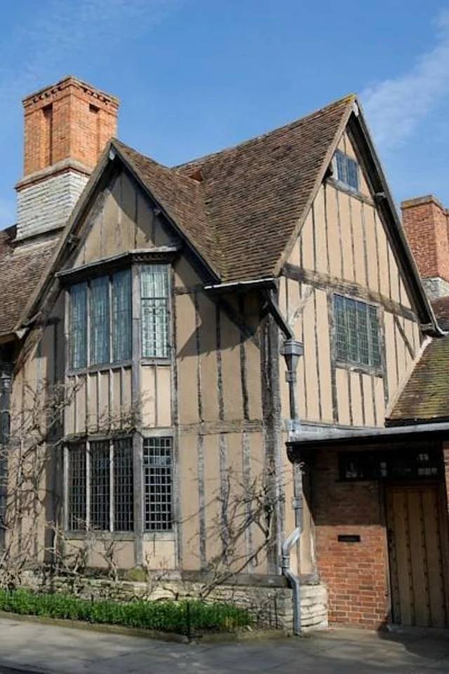 Stratford-upon-Avon Hop On Hop Off Bus Tour