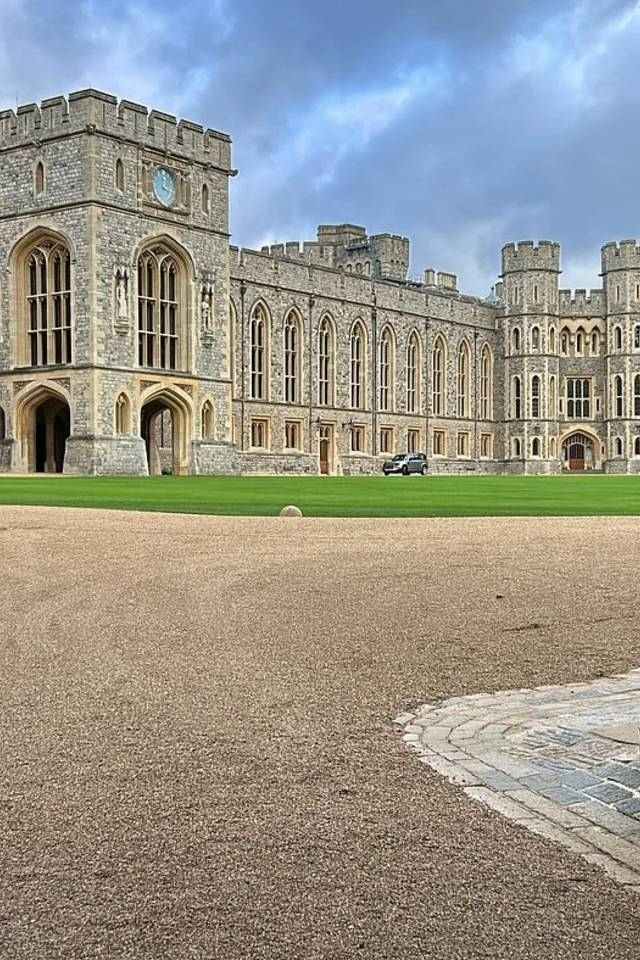 Windsor Hop On Hop Off Bus Tour
