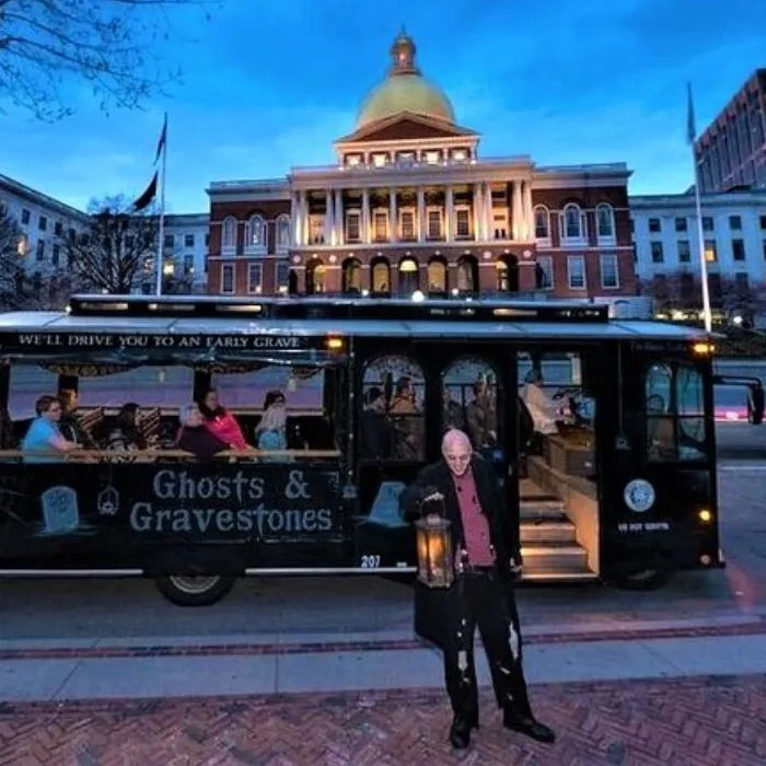 Boston: Ghosts and Gravestones Tour