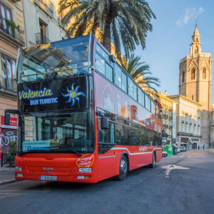 Valencia Bus Turistic: Hop-On Hop-Off Bus & Oceanografic Ticket