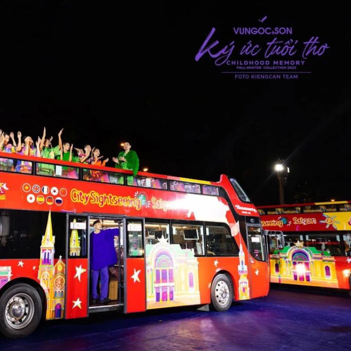 City Sightseeing: Saigon Night Panoramic Bus Tour