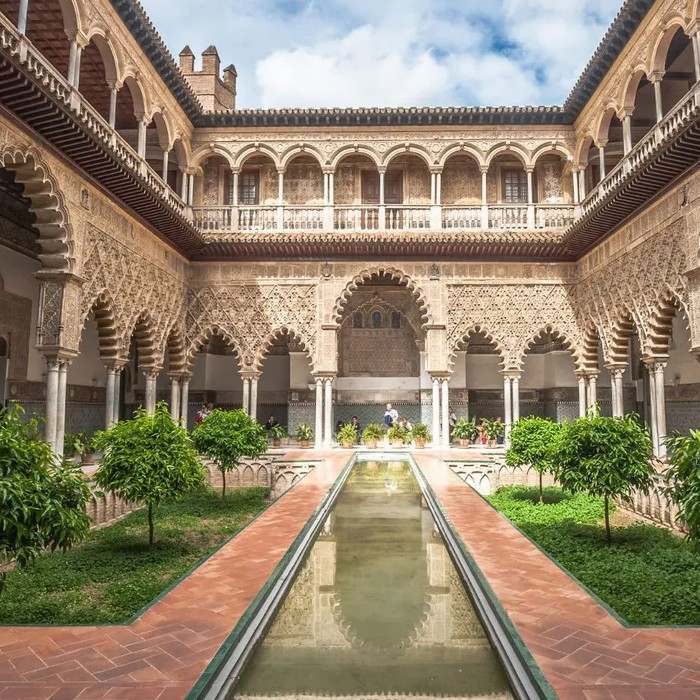 Historic Seville with Guided visit to Real Alcazar
