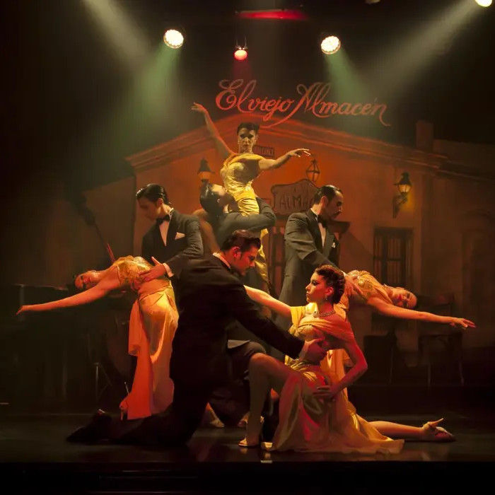 Tango Show at El Viejo Almacen with Transfers 