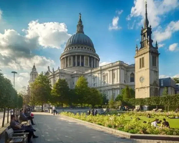 London Half Day Bus Tour with St Paul’s Cathedral Entrance