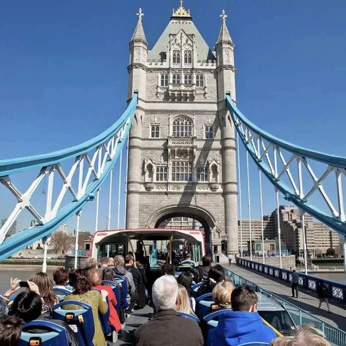 TooTBus: London Discovery Hop-On, Hop-Off Bus Tour