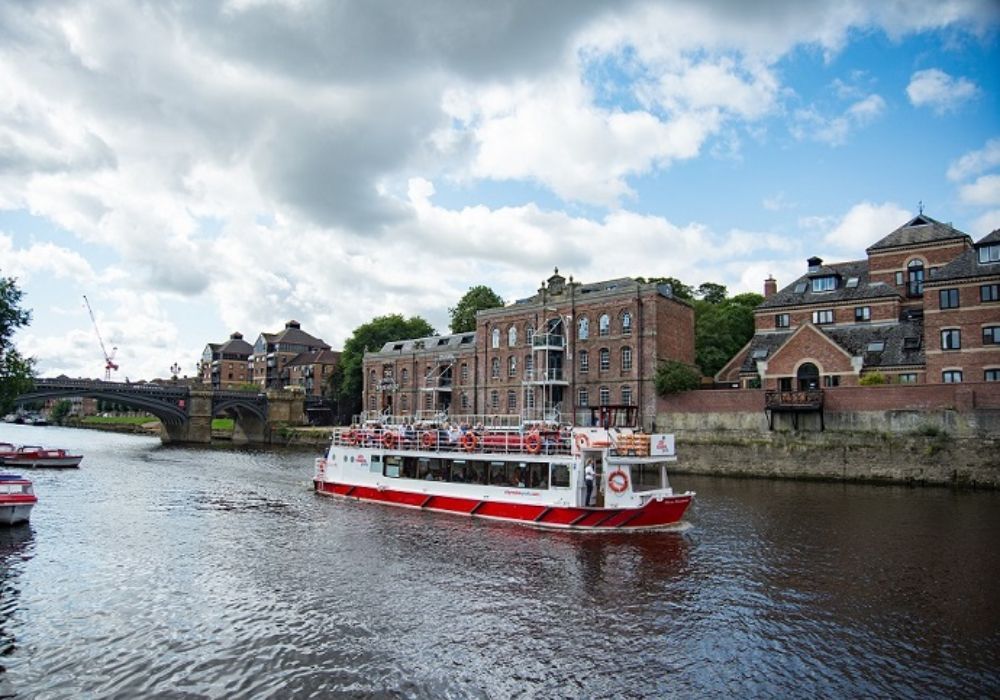 Golden Tours: York Sightseeing River Cruise